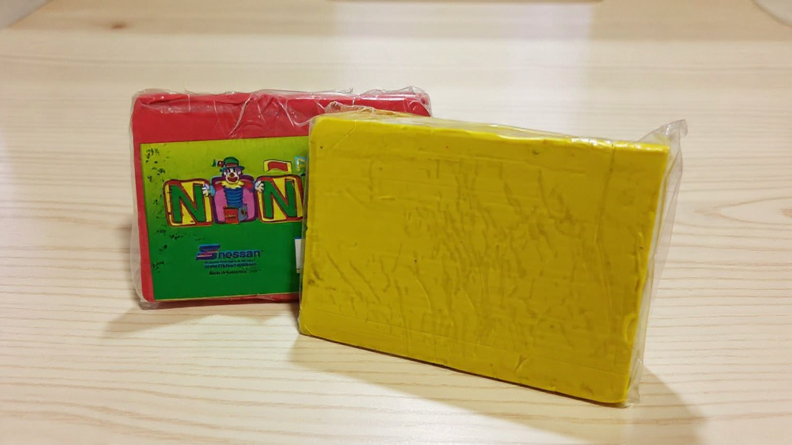 Plastilina Nessan en bloque por 250 grs